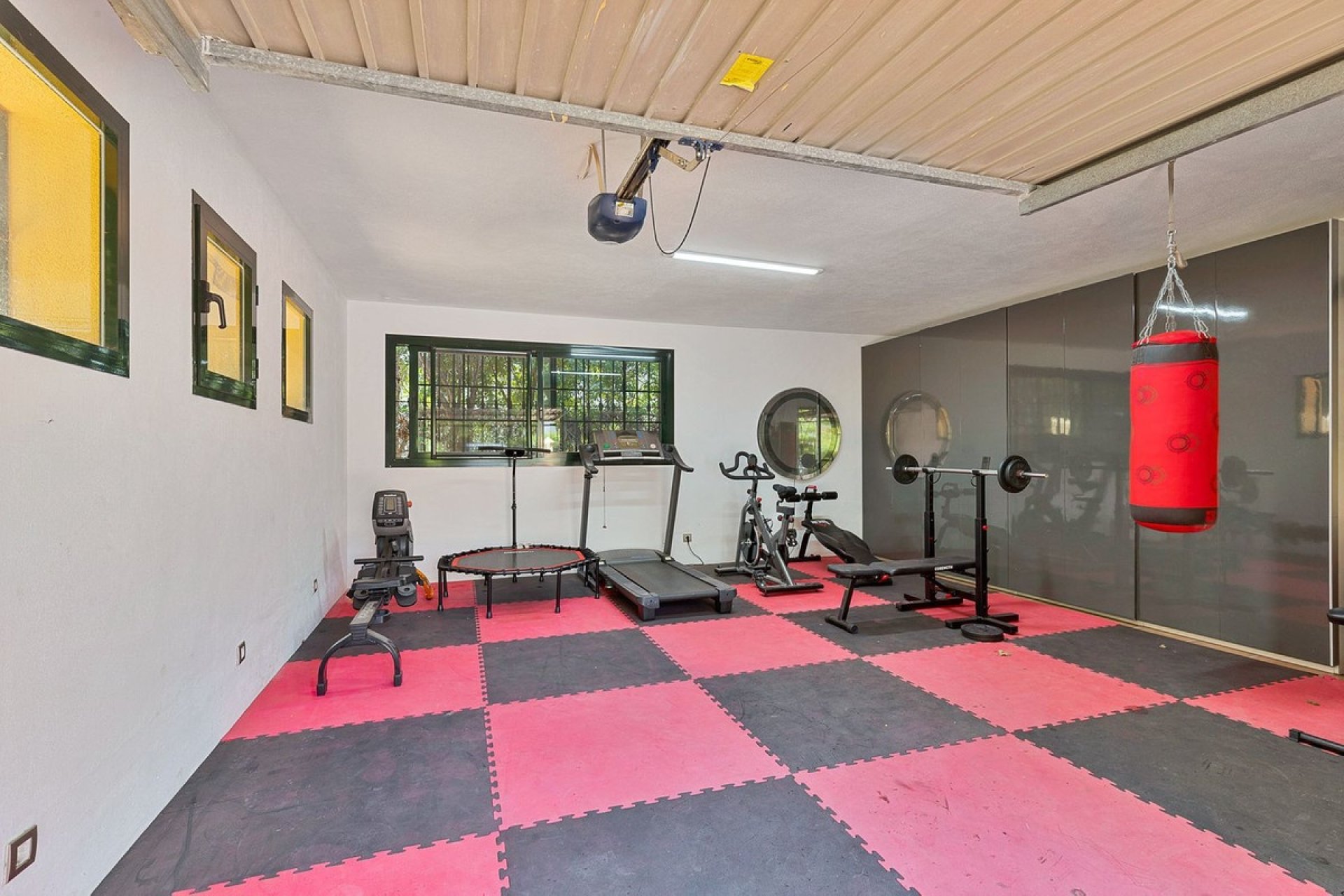 Resale - Villa - Marbella - Guadalmina Baja
