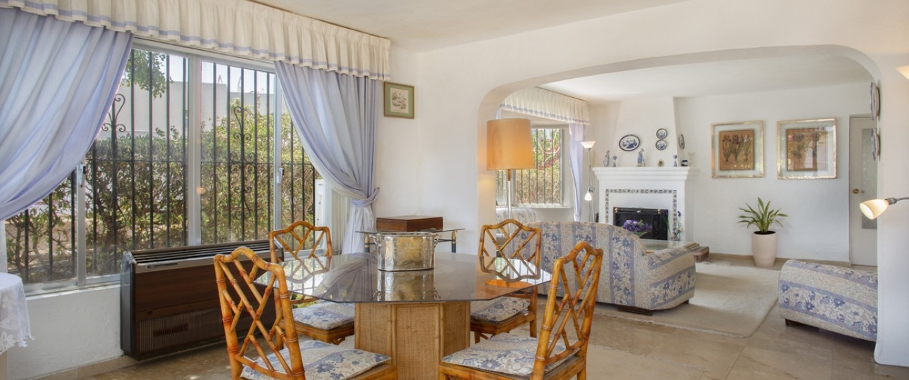 Resale - Villa - Marbella - Guadalmina Baja