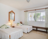 Resale - Villa - Marbella - Guadalmina Baja