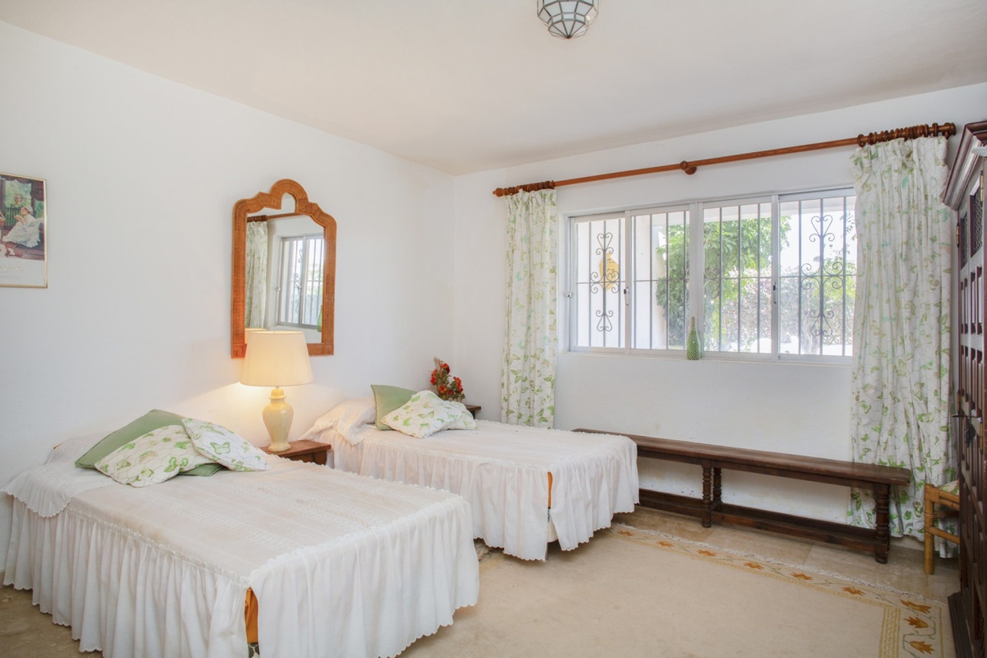Resale - Villa - Marbella - Guadalmina Baja