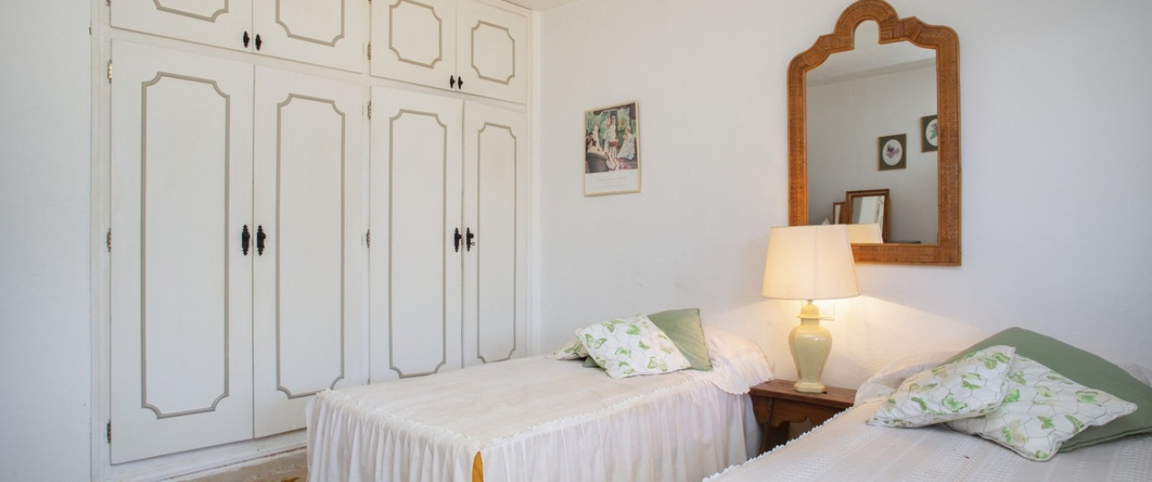 Resale - Villa - Marbella - Guadalmina Baja