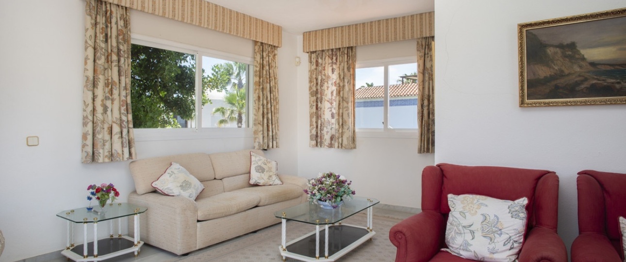 Resale - Villa - Marbella - Guadalmina Baja