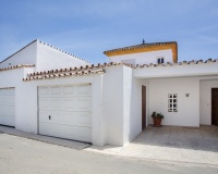 Resale - Villa - Marbella - Guadalmina Baja
