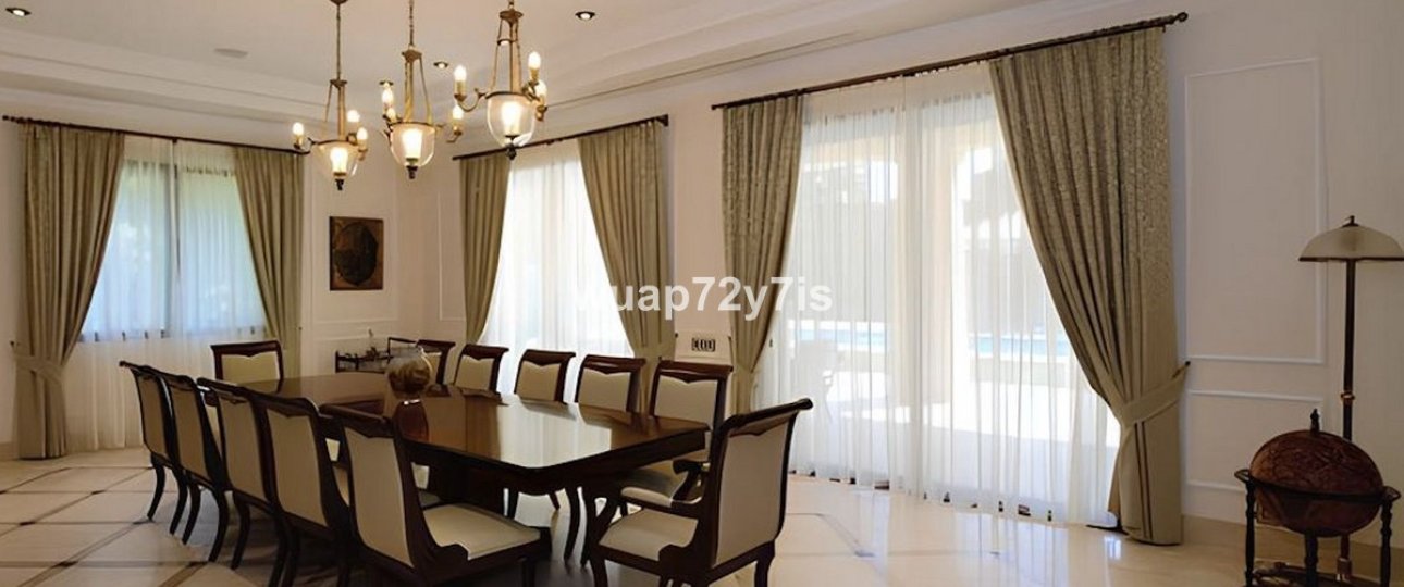 Resale - Villa - Marbella - Guadalmina Baja