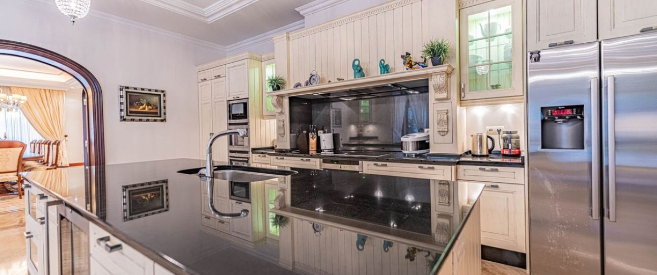 Resale - Villa - Marbella - Guadalmina Baja