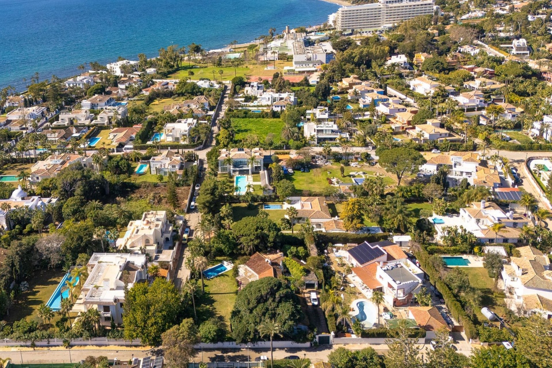 Resale - Villa - Marbella - Guadalmina Baja