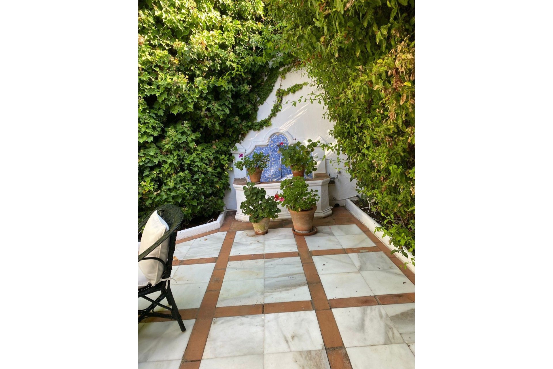 Resale - Villa - Marbella - Guadalmina Baja
