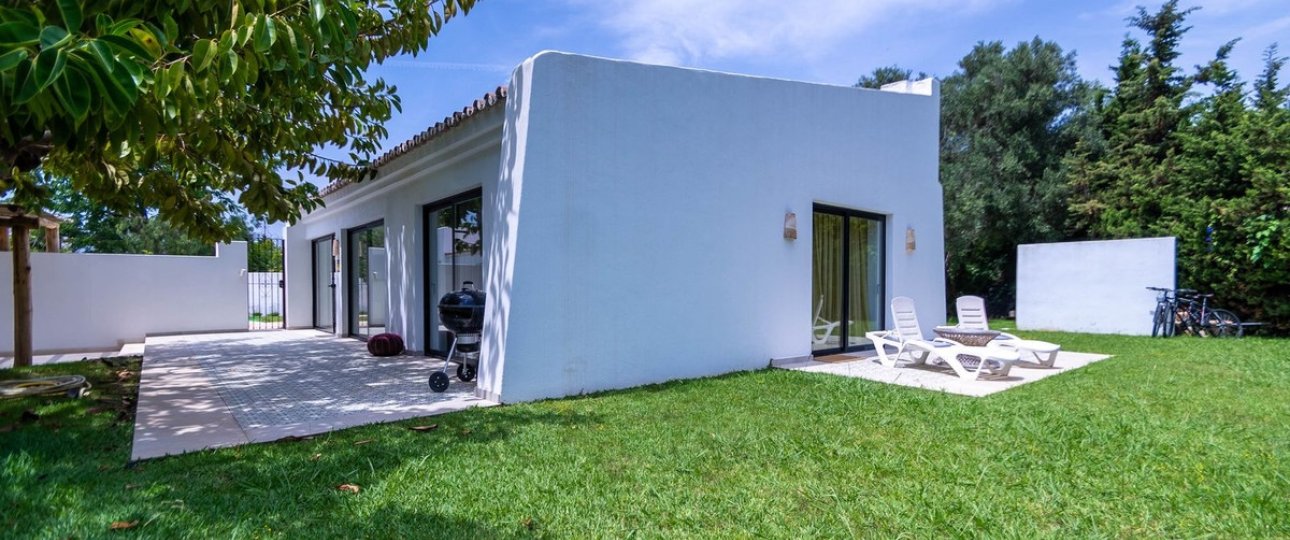Resale - Villa - Marbella - Guadalmina Baja