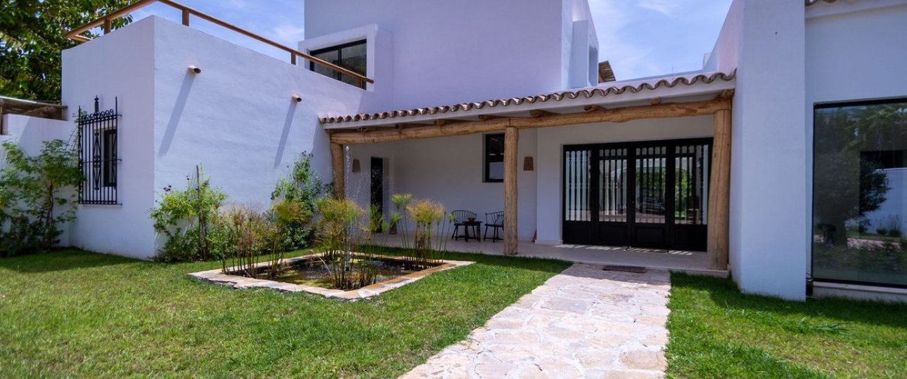 Resale - Villa - Marbella - Guadalmina Baja