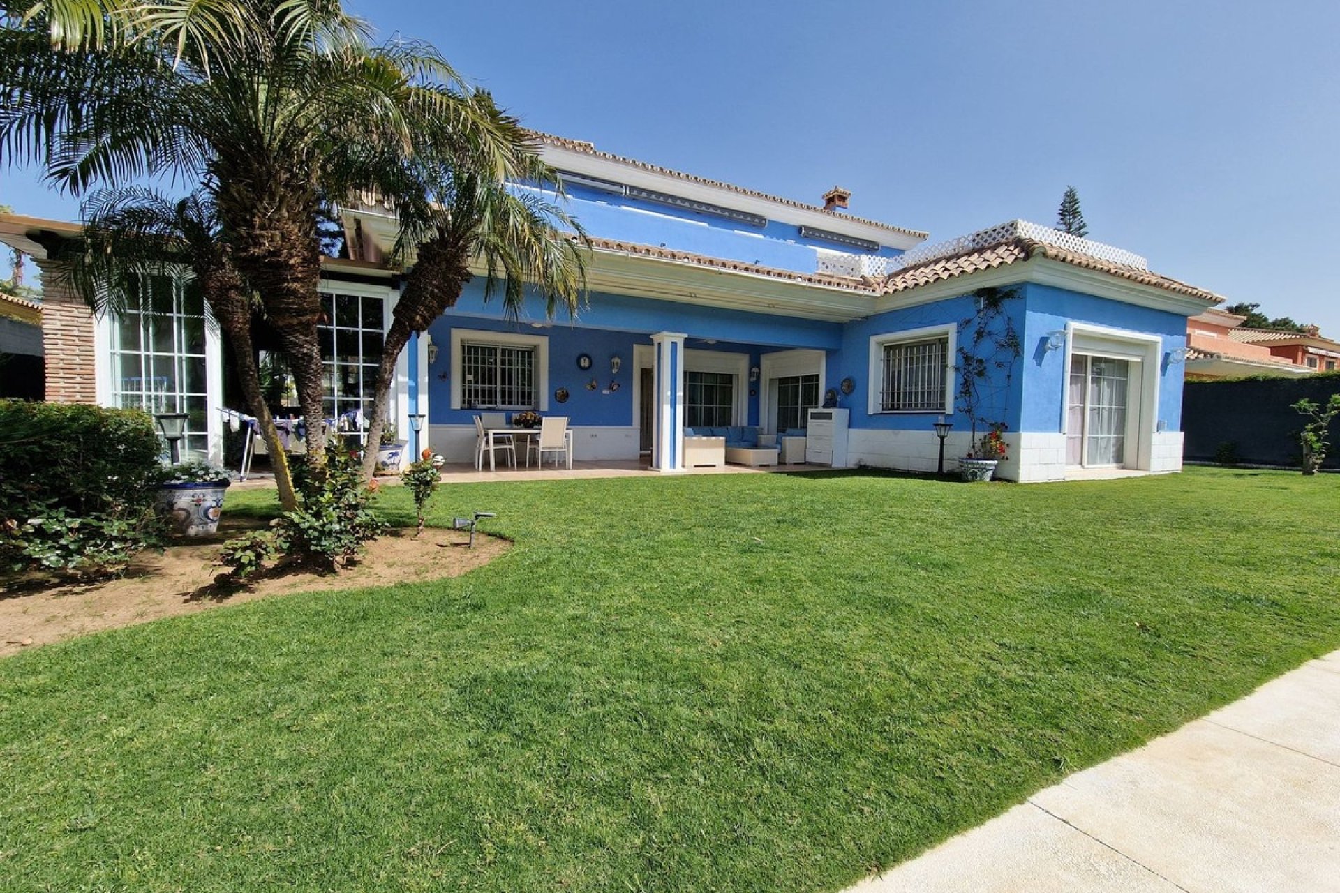 Resale - Villa - Marbella - Guadalmina Baja