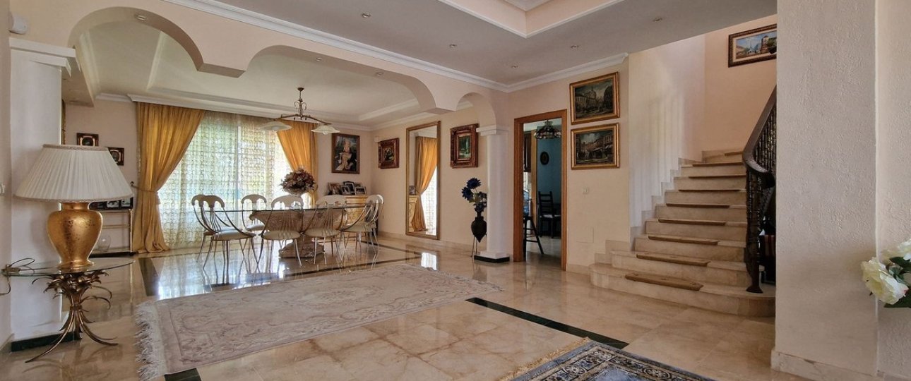 Resale - Villa - Marbella - Guadalmina Baja