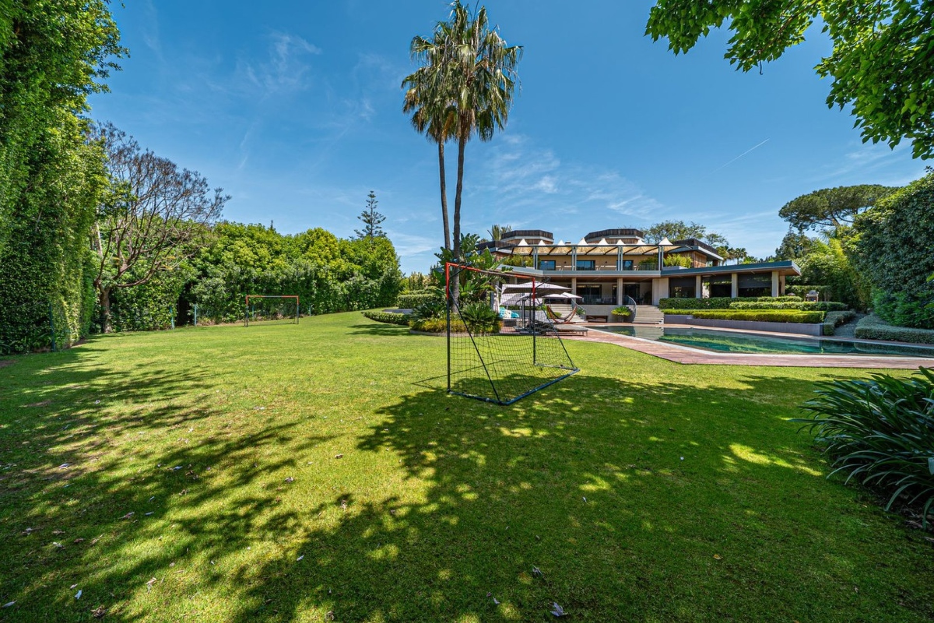 Resale - Villa - Marbella - Guadalmina Baja