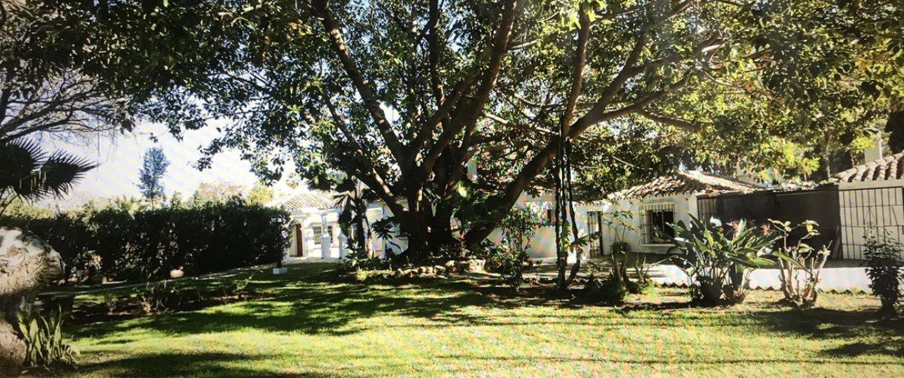 Resale - Villa - Marbella - Guadalmina Baja