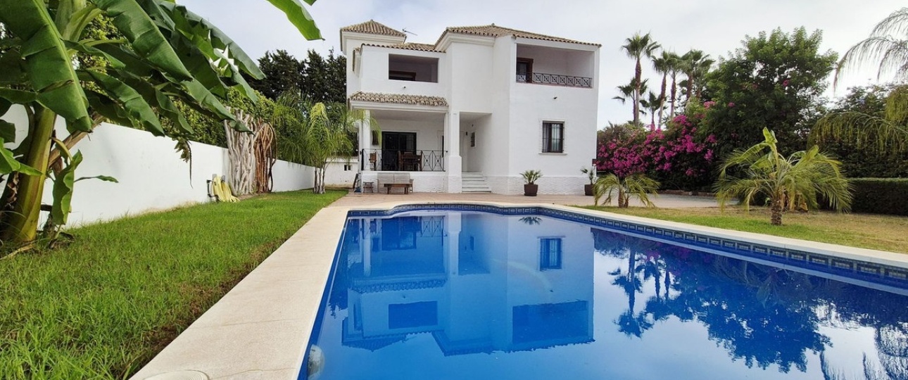 Resale - Villa - Marbella - Guadalmina Baja