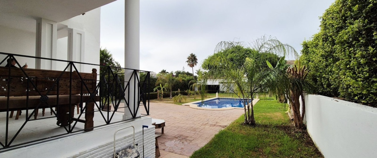 Resale - Villa - Marbella - Guadalmina Baja