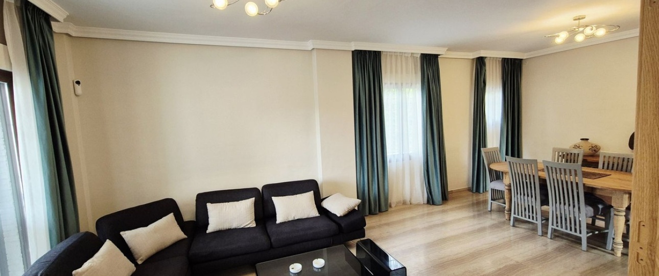 Resale - Villa - Marbella - Guadalmina Baja