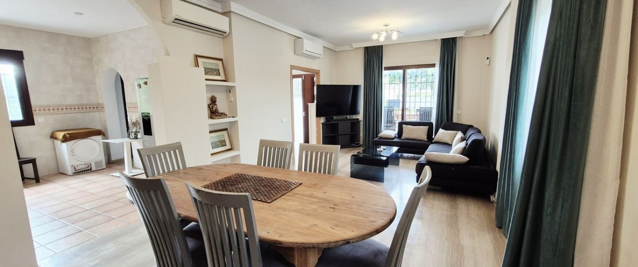 Resale - Villa - Marbella - Guadalmina Baja