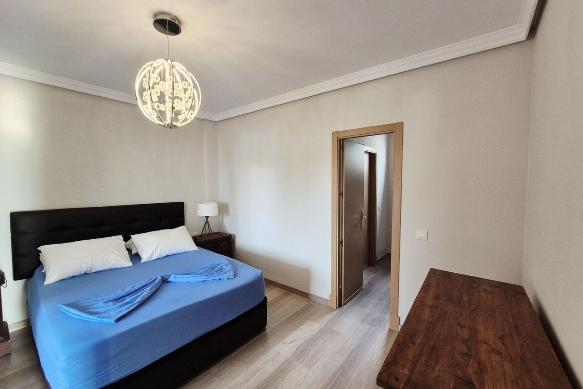 Resale - Villa - Marbella - Guadalmina Baja
