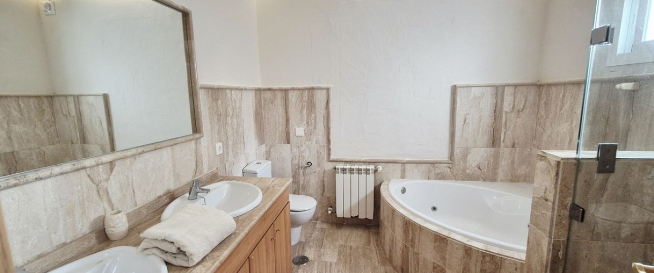 Resale - Villa - Marbella - Guadalmina Baja