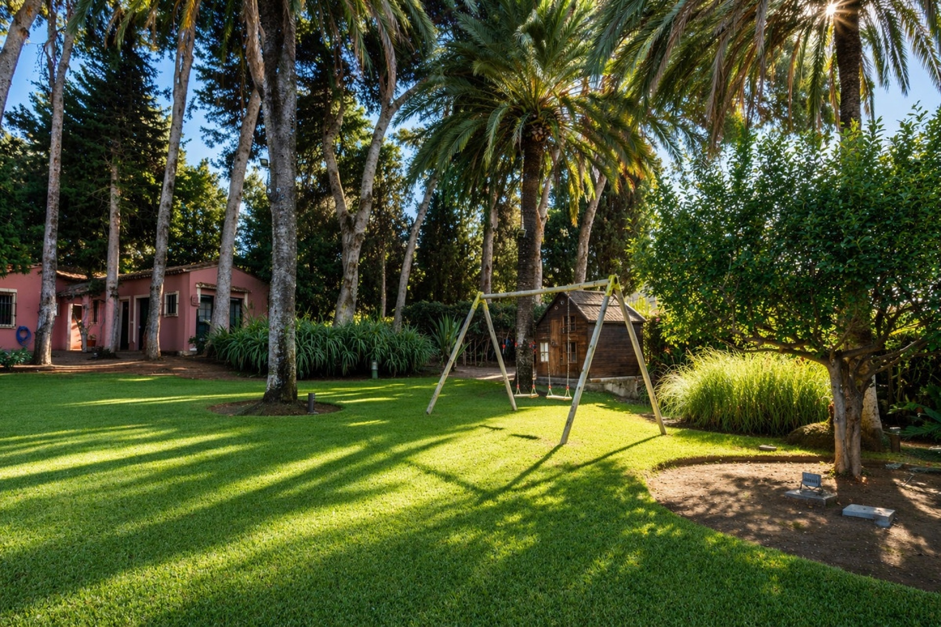 Resale - Villa - Marbella - Guadalmina Baja