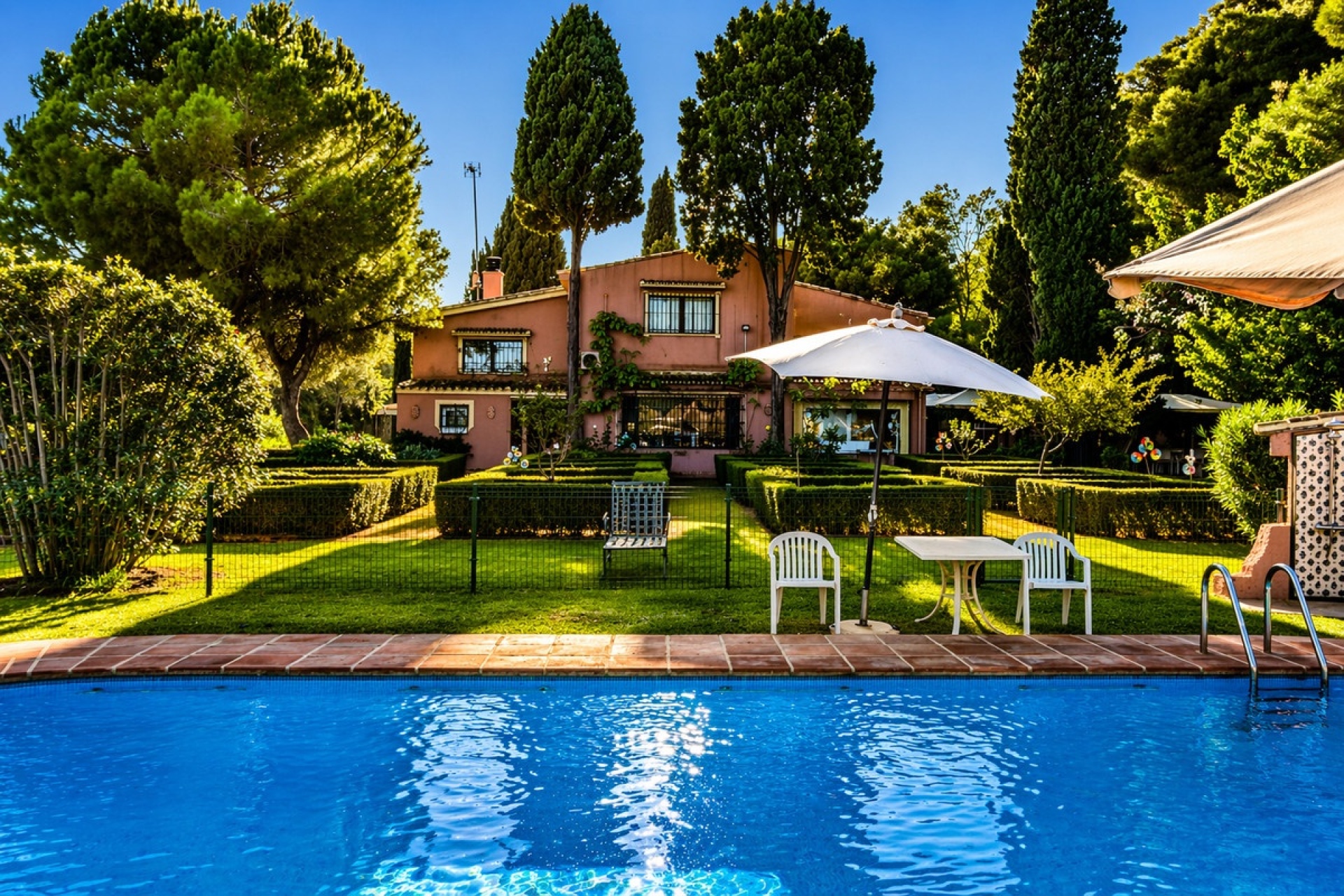 Resale - Villa - Marbella - Guadalmina Baja