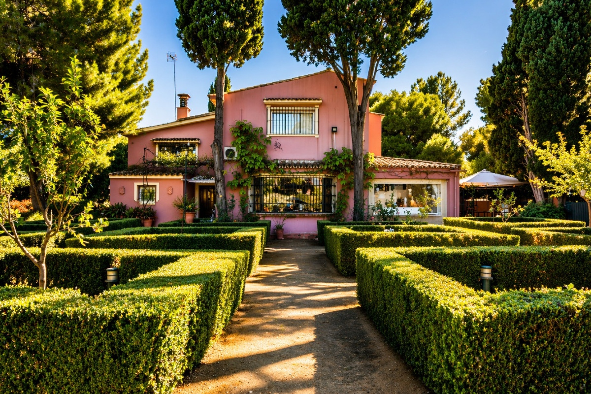 Resale - Villa - Marbella - Guadalmina Baja