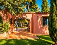 Resale - Villa - Marbella - Guadalmina Baja