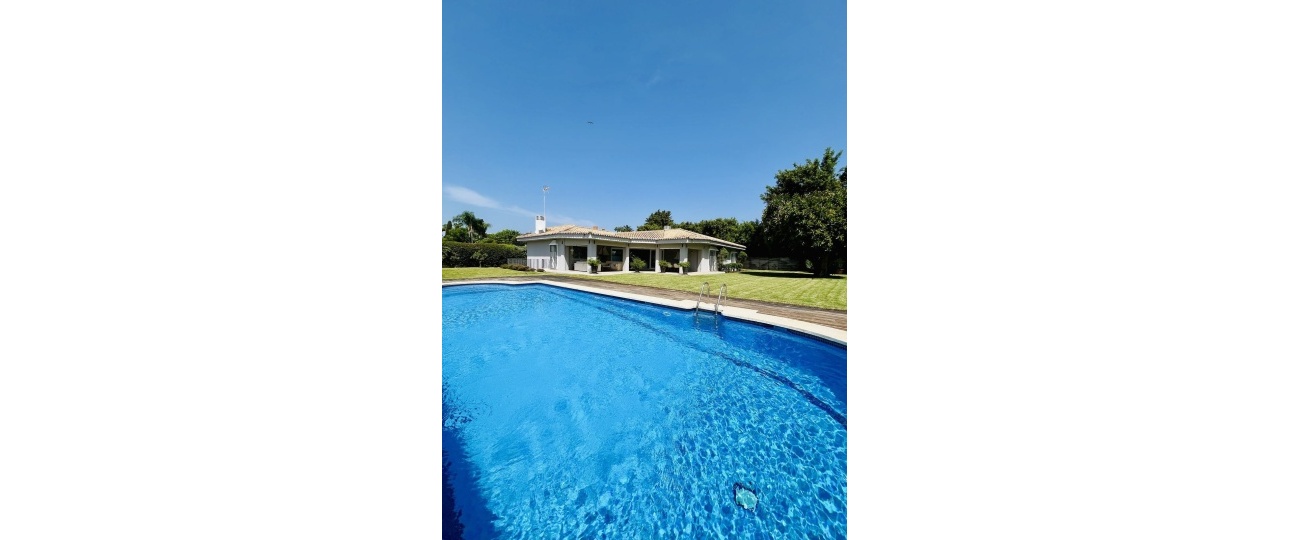 Resale - Villa - Marbella - Guadalmina Baja