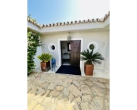 Resale - Villa - Marbella - Guadalmina Baja