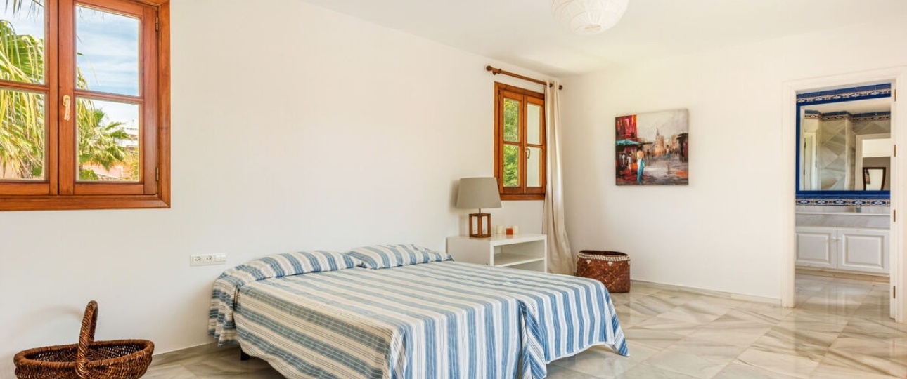 Resale - Villa - Marbella - Guadalmina Baja