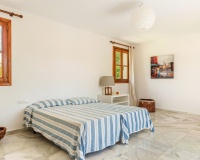 Resale - Villa - Marbella - Guadalmina Baja