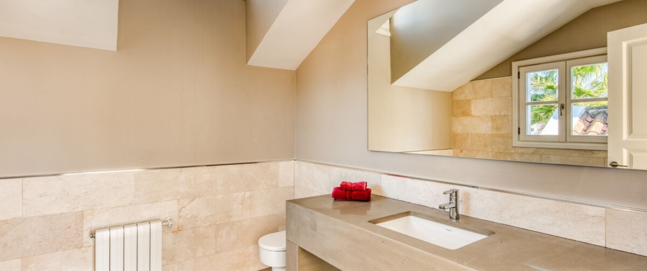 Resale - Villa - Marbella - Guadalmina Baja