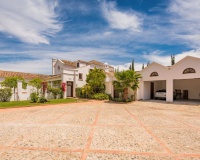Resale - Villa - Marbella - Guadalmina Baja