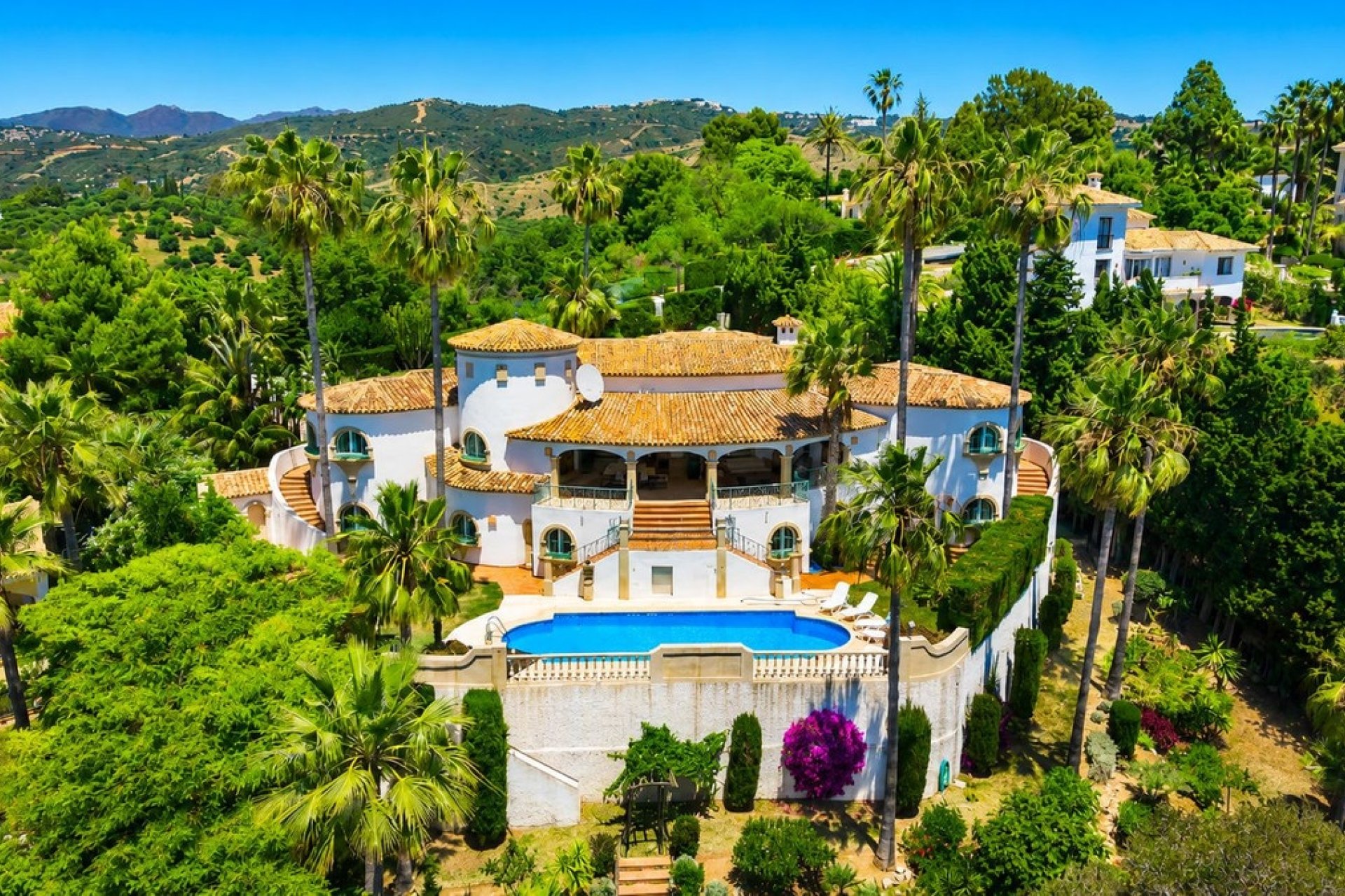 Resale - Villa - Marbella - Hacienda Las Chapas