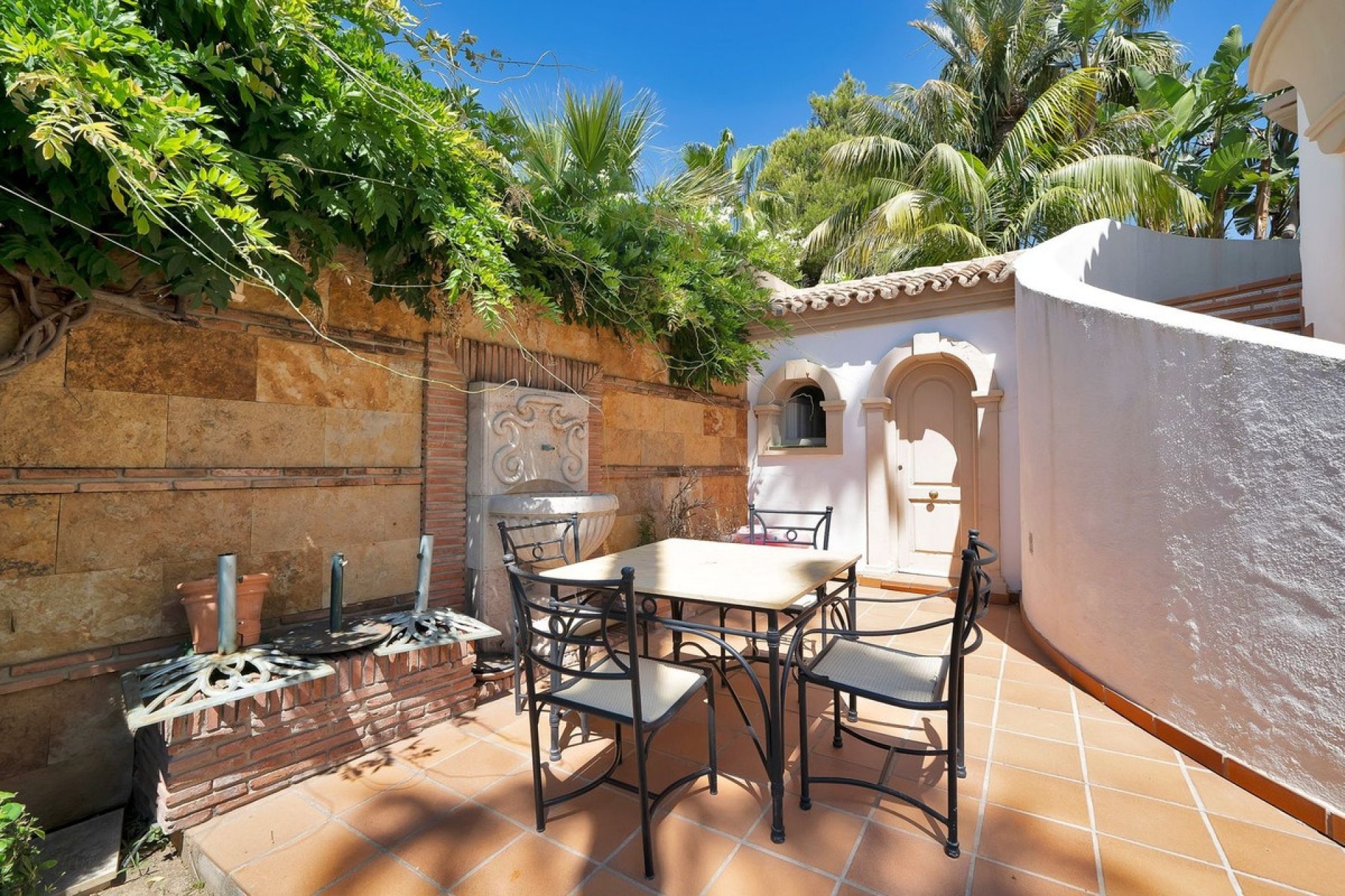 Resale - Villa - Marbella - Hacienda Las Chapas