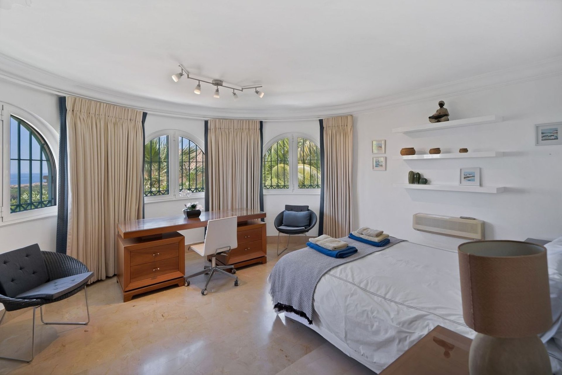 Resale - Villa - Marbella - Hacienda Las Chapas