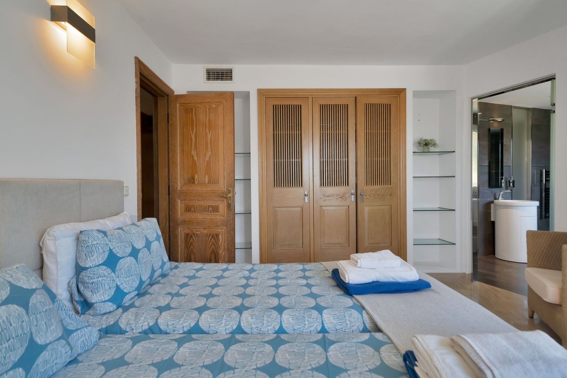 Resale - Villa - Marbella - Hacienda Las Chapas