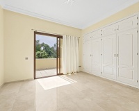 Resale - Villa - Marbella - Hacienda Las Chapas