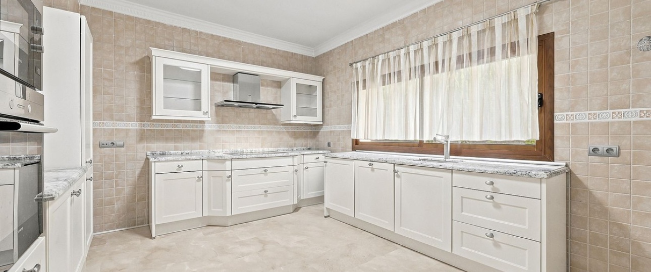 Resale - Villa - Marbella - Hacienda Las Chapas