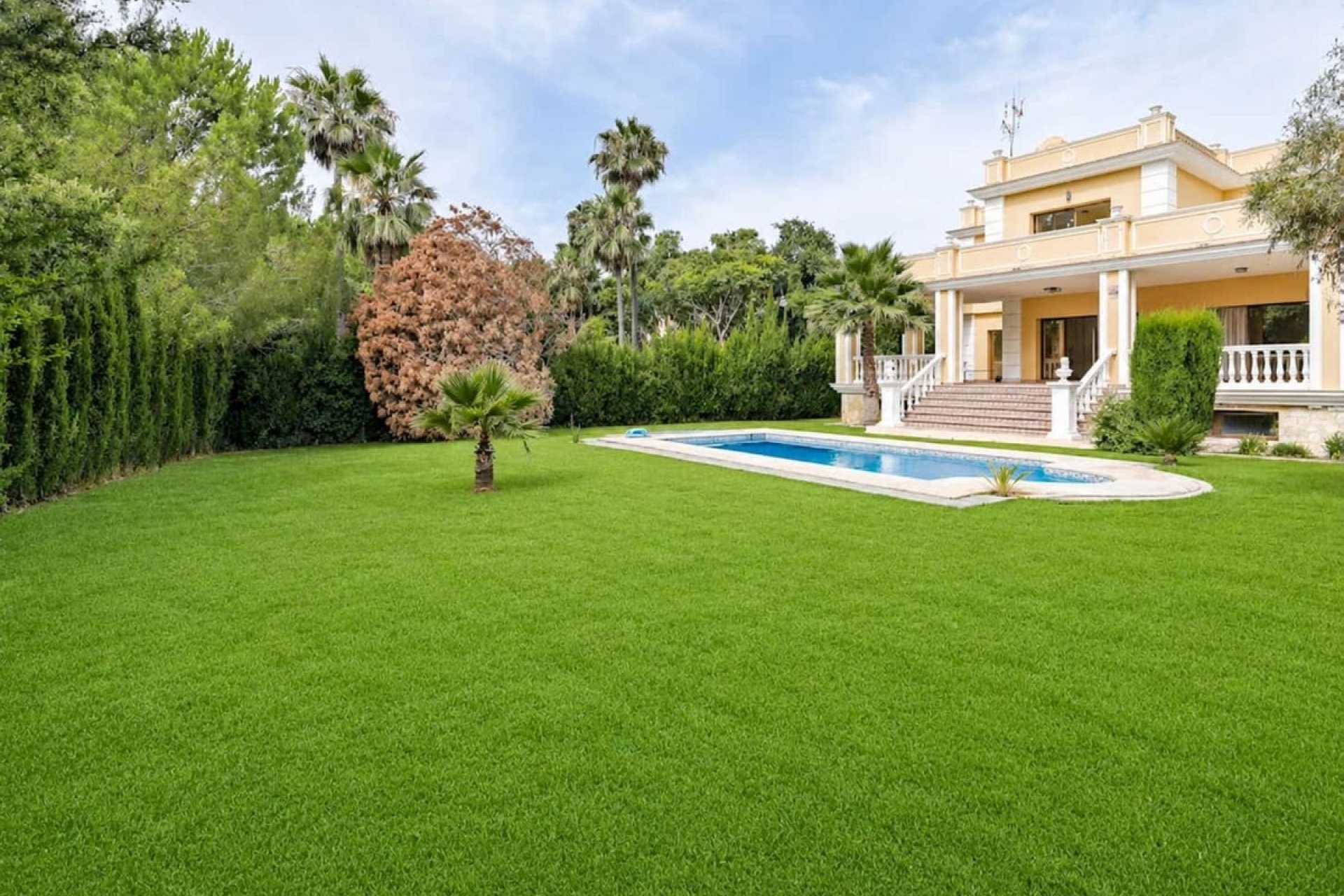 Resale - Villa - Marbella - Hacienda Las Chapas