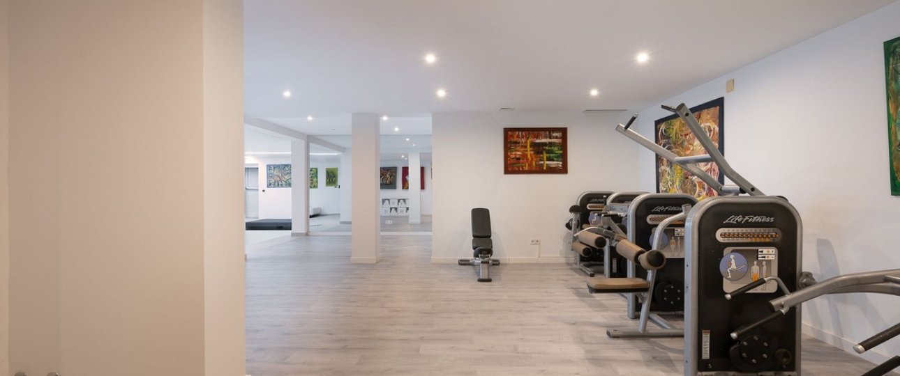 Resale - Villa - Marbella - Hacienda Las Chapas