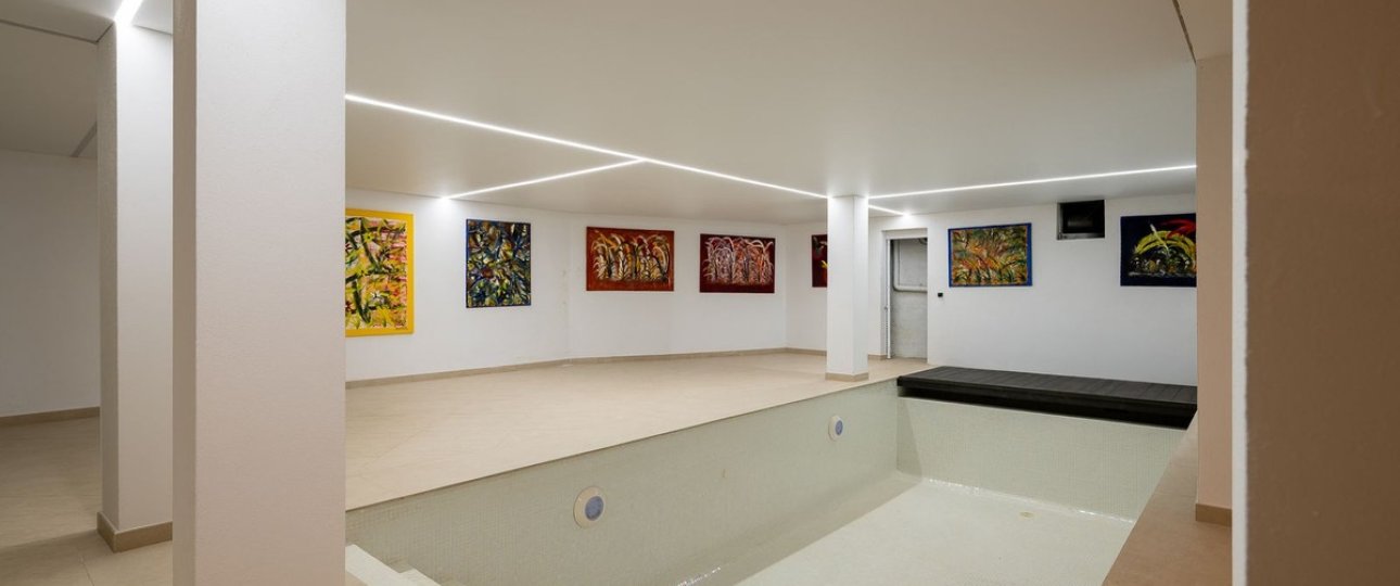 Resale - Villa - Marbella - Hacienda Las Chapas