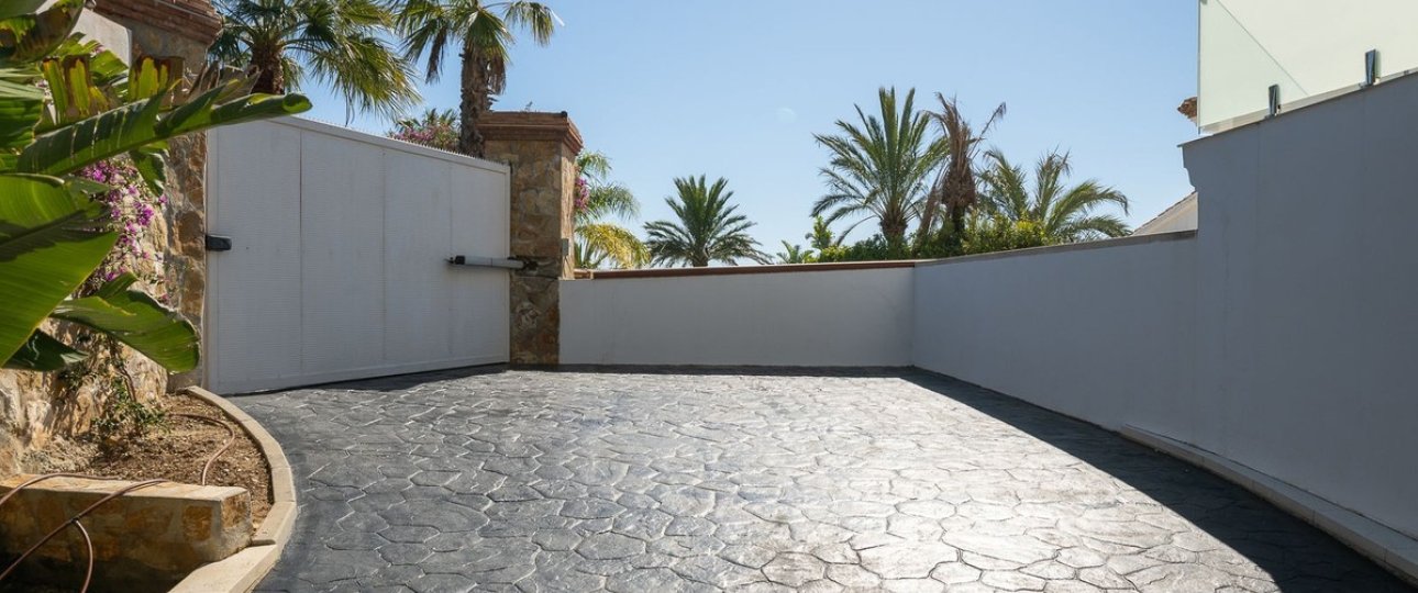 Resale - Villa - Marbella - Hacienda Las Chapas