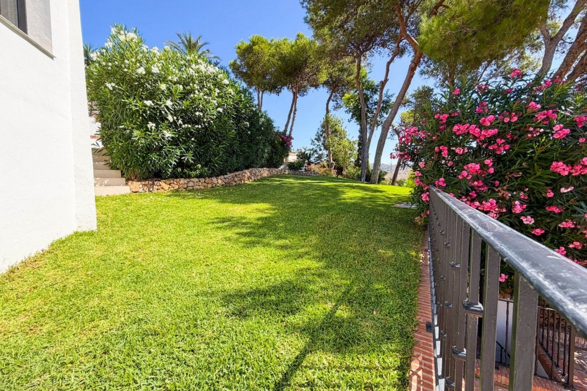 Resale - Villa - Marbella - Hacienda Las Chapas