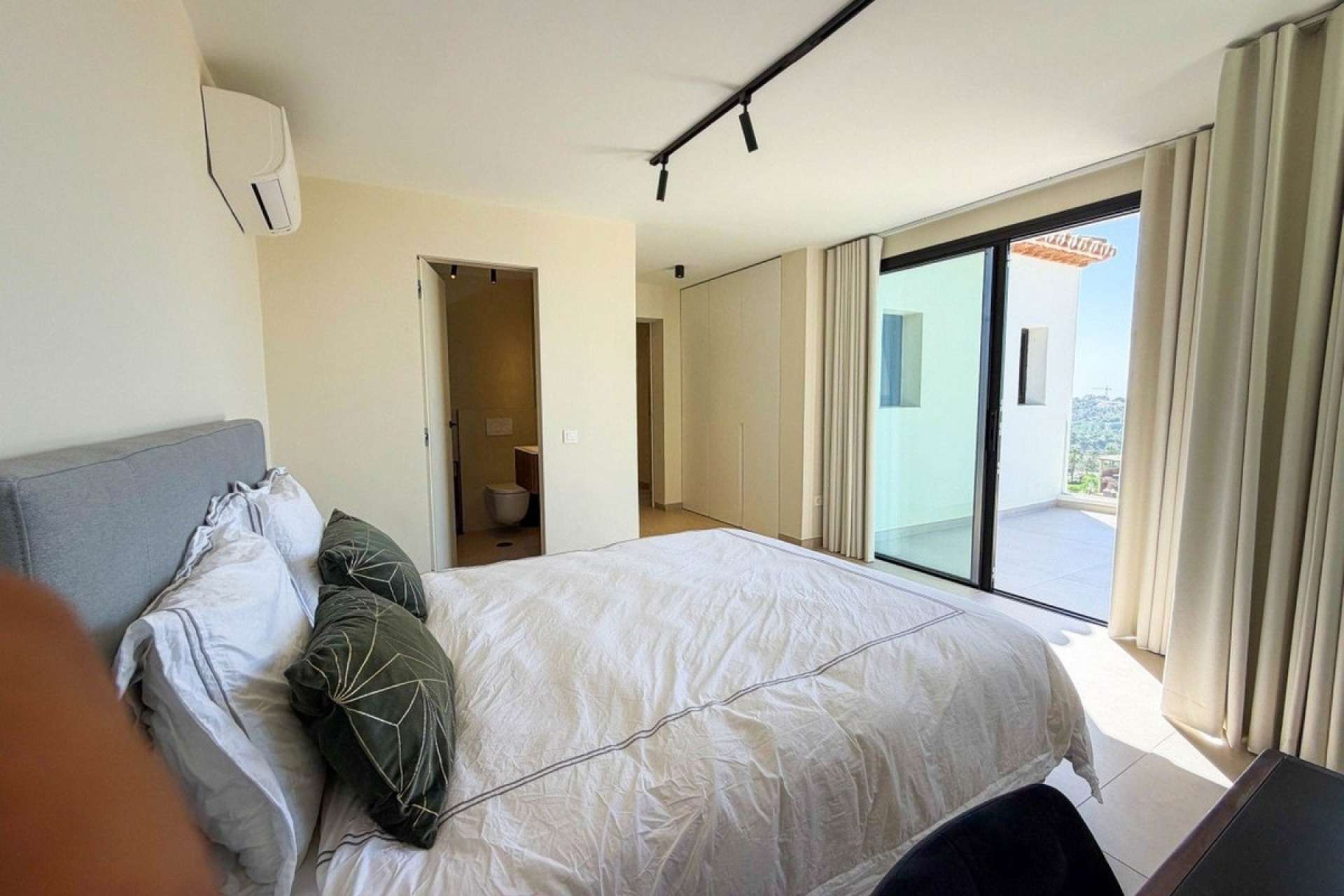 Resale - Villa - Marbella - Hacienda Las Chapas