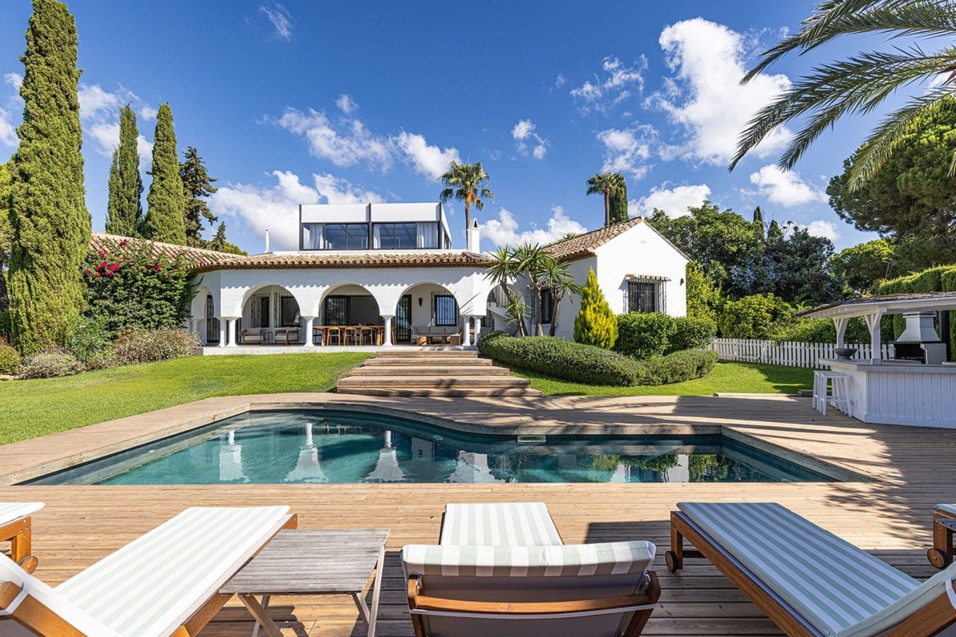 Resale - Villa - Marbella - Hacienda Las Chapas