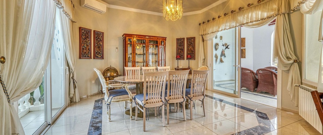 Resale - Villa - Marbella - Hacienda Las Chapas