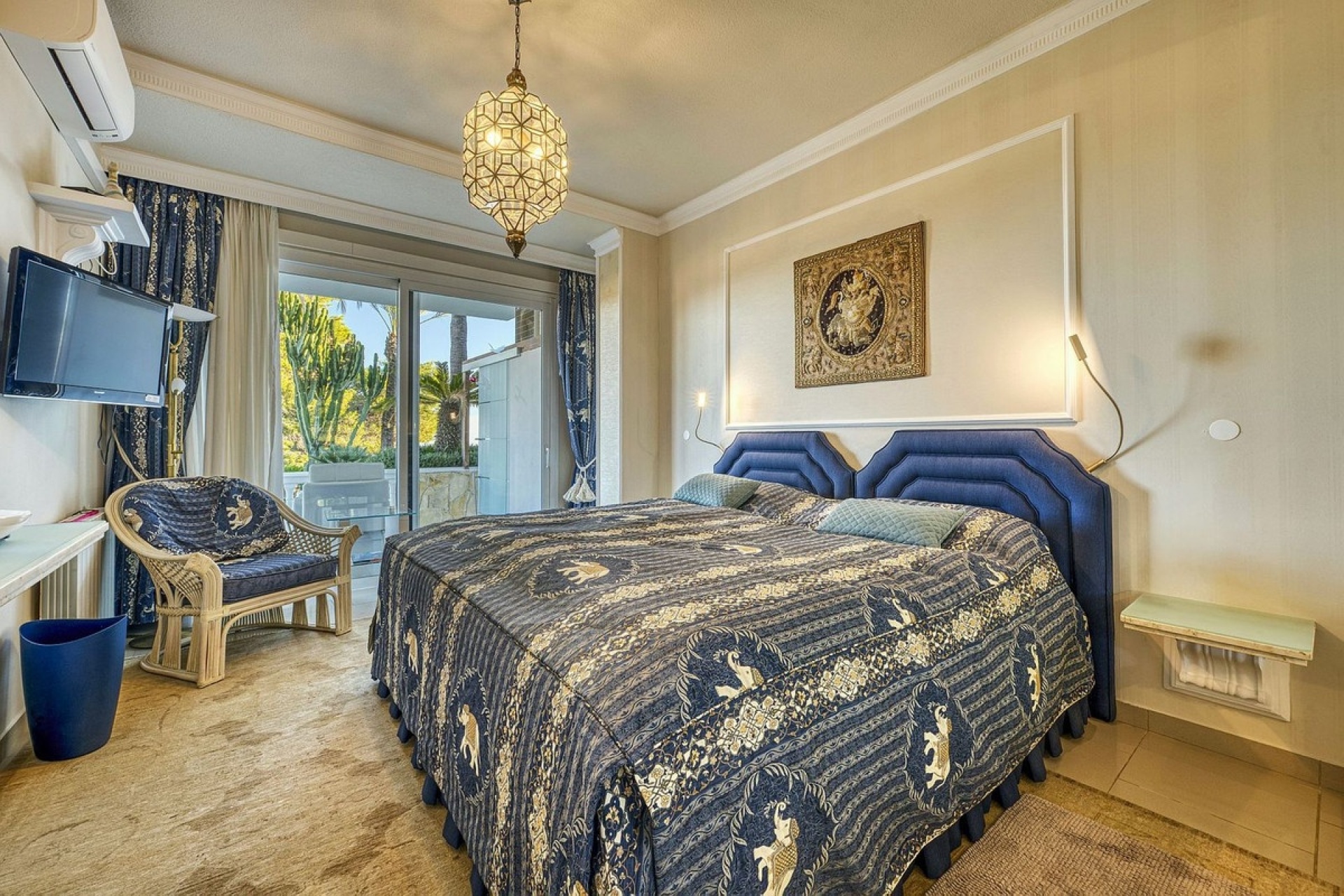 Resale - Villa - Marbella - Hacienda Las Chapas