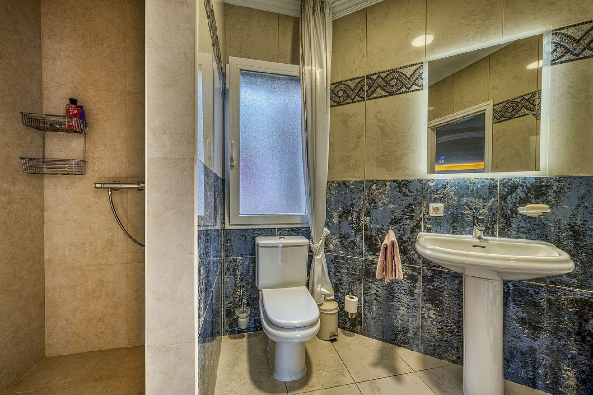 Resale - Villa - Marbella - Hacienda Las Chapas