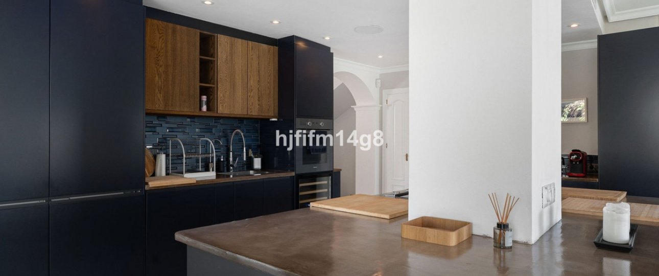 Resale - Villa - Marbella - La Campana